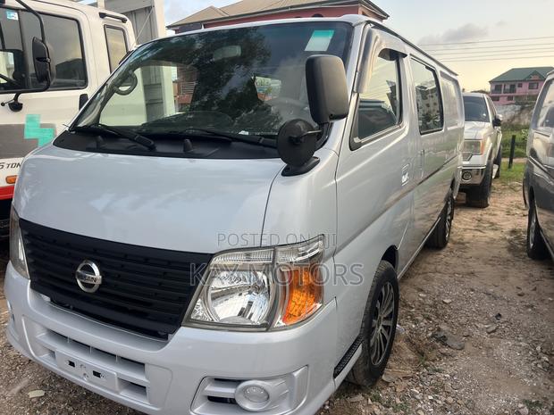 Nissan Caravan (Urvan) 2005 Grey