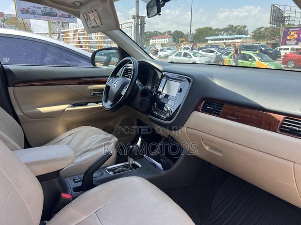 Mitsubishi Outlander SE 4dr SUV (2.4L 4cyl CVT) 2015 Black