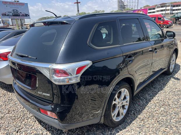 Mitsubishi Outlander SE 4dr SUV (2.4L 4cyl CVT) 2015 Black