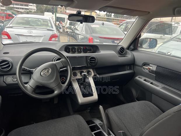 Toyota Corolla Rumion Hatchback 1.8 AWD 2012 White