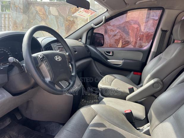 Hyundai Starex 2015 Grey