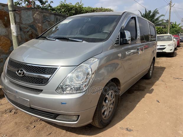 Hyundai Starex 2015 Grey