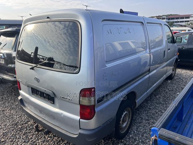 Toyota HiAce 2008 Grey