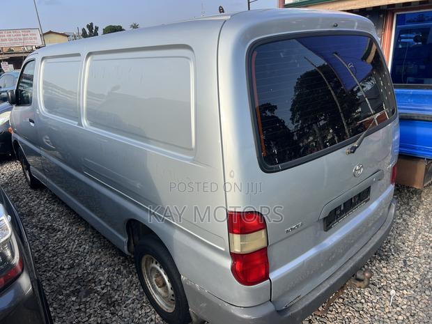 Toyota HiAce 2008 Grey