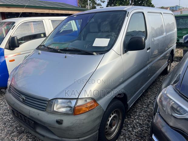 Toyota HiAce 2008 Grey