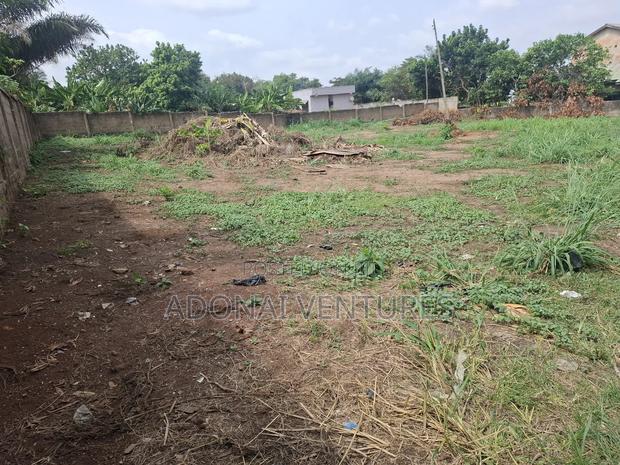One Full Plot of Land for Sale in Ahodwo Daban · Photo 4