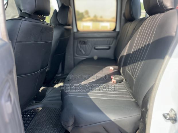 Nissan Hardbody 2019 White