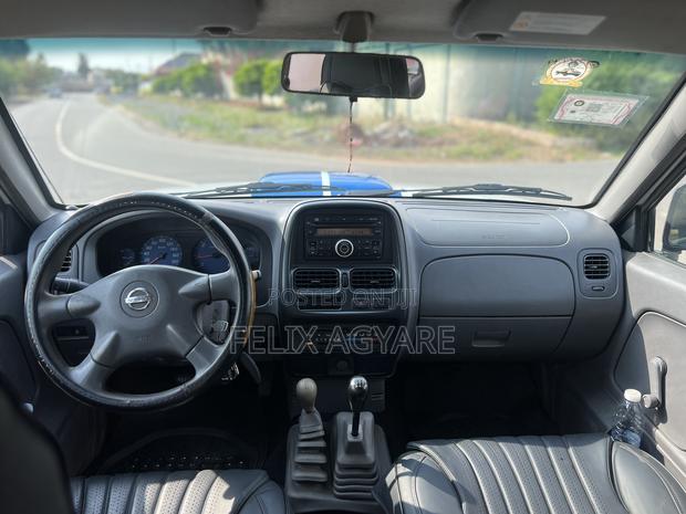 Nissan Hardbody 2019 White