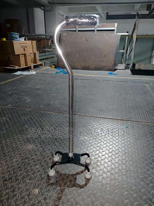 Walking Stick Quadcane · Photo 2