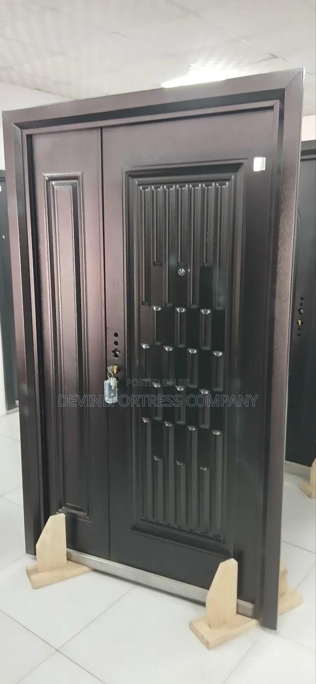 High Quality Paladin 866 Rough 11⁄2 Door for All Weather Conditions