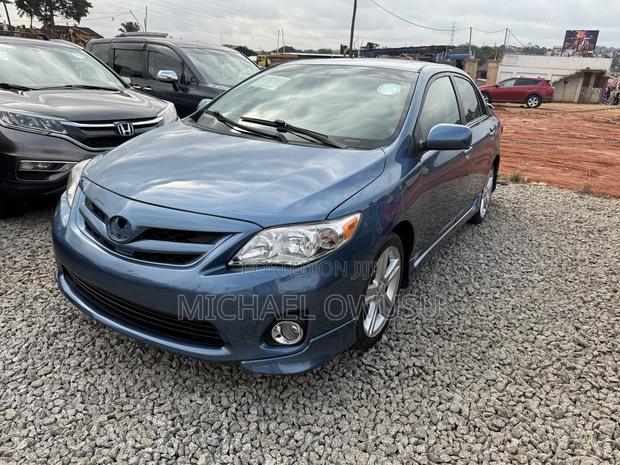 Toyota Corolla 2013 Blue