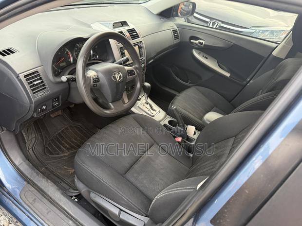 Toyota Corolla 2013 Blue