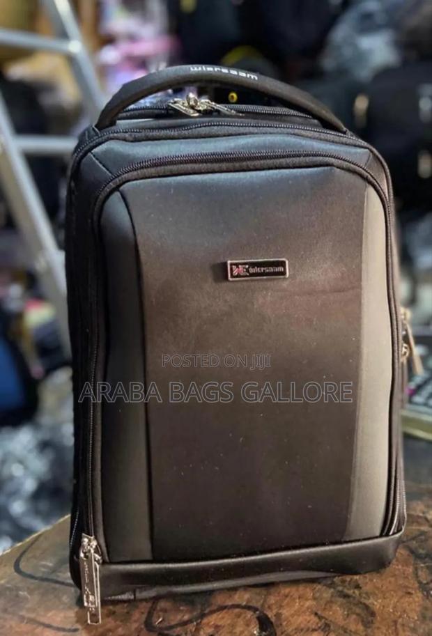 Quality Waterproof Backpack With Locker · Photo 2