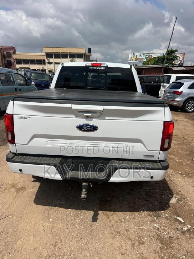 Ford F-150 Lariat 4x4 SuperCab Styleside 8 ft. box 163 in. WB 2018