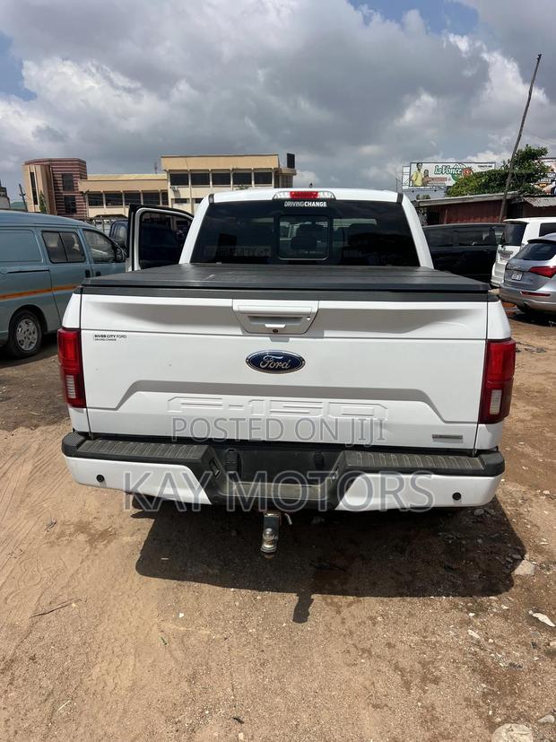 Ford F-150 Lariat 4x4 SuperCab Styleside 8 ft. box 163 in. WB 2018