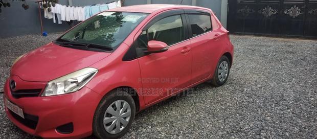 Toyota Vitz 1.3 FWD 5dr 2011 Pink