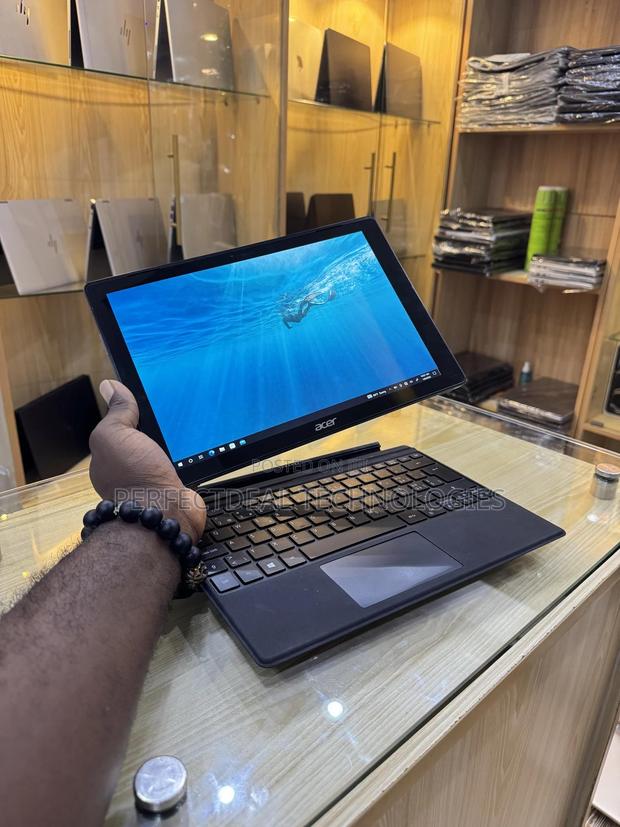 New Laptop Acer Switch 5 8GB Intel Core i5 SSD 256GB