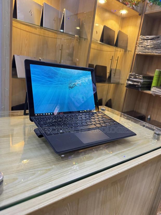 New Laptop Acer Switch 5 8GB Intel Core i5 SSD 256GB photo 2