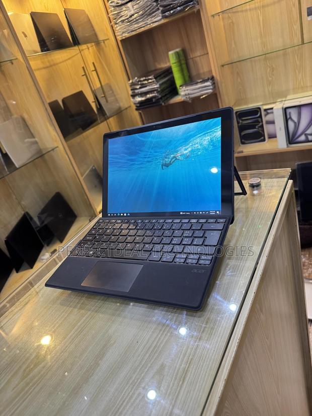 New Laptop Acer Switch 5 8GB Intel Core i5 SSD 256GB photo 3
