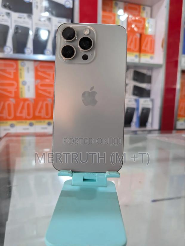 Apple iPhone 15 Pro Max 256 GB White photo 2