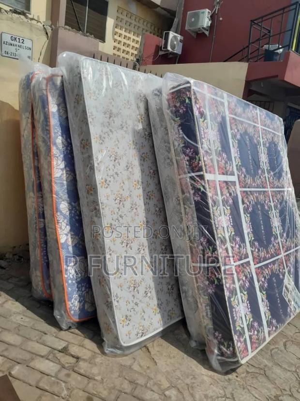 Mattress With Box Braids Design
