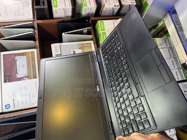 Laptop Dell Latitude 5580 8GB Intel Core I5 SSD 128GB photo 3