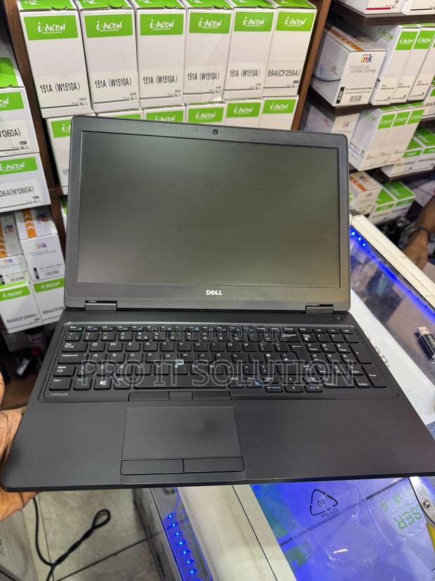 Laptop Dell Latitude 5580 8GB Intel Core I5 SSD 128GB