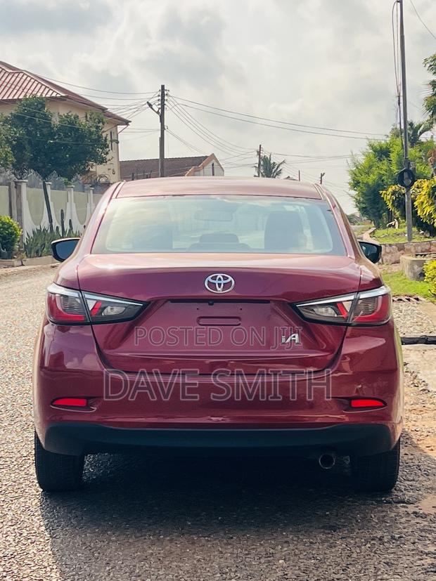 Toyota Yaris iA 1.5 FWD 2017 Red