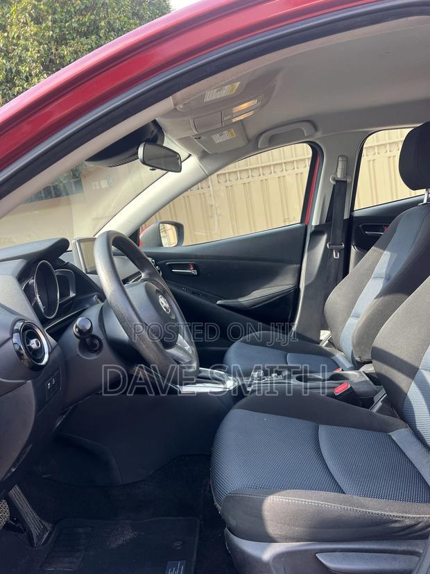 Toyota Yaris iA 1.5 FWD 2017 Red