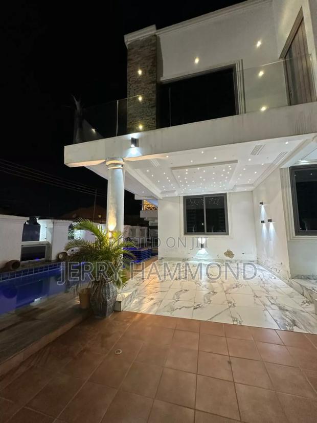 Furnished 5bdrm House in Amasaman Achaman for sale · Photo 1