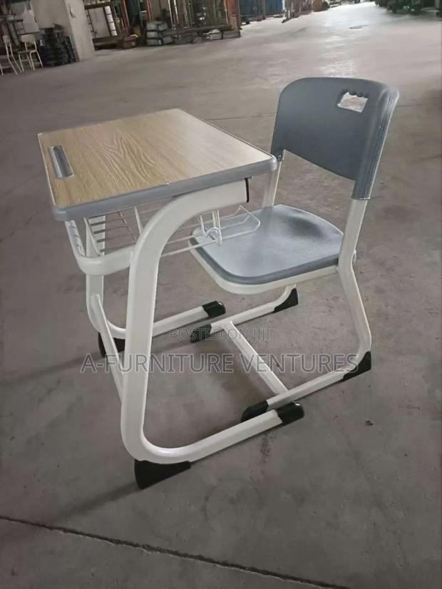 Tertiary Training Table and Chairk