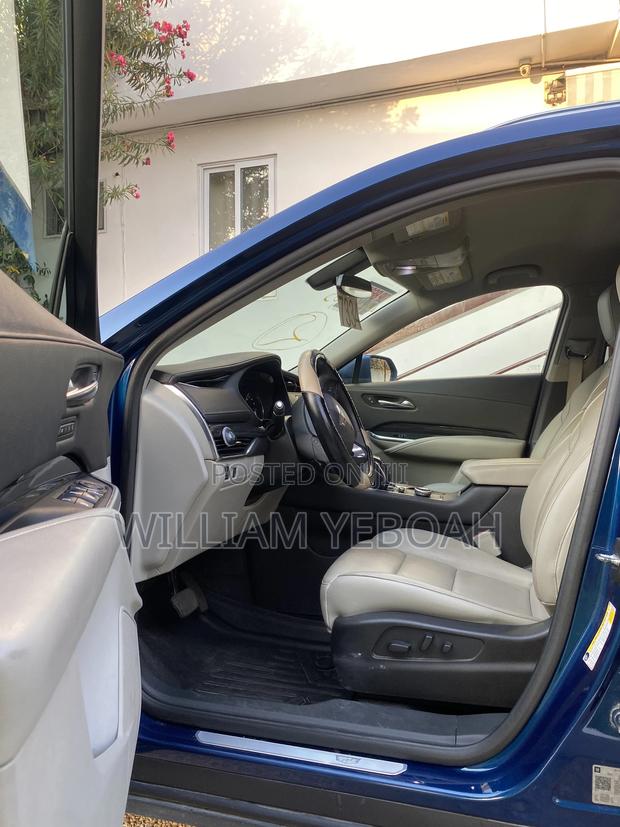 Cadillac XT4 2019 Blue