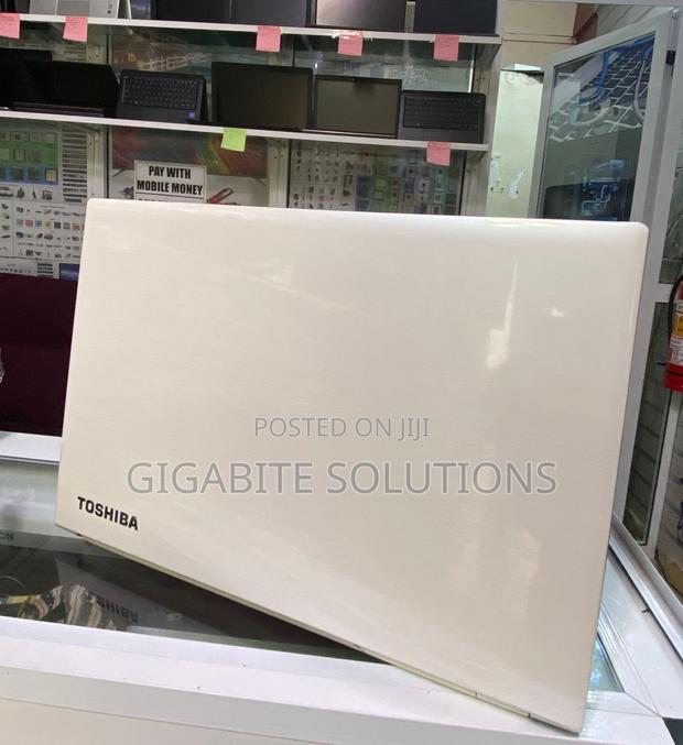 Laptop Toshiba Dynabook T552 4GB Intel Core I3 HDD 1T photo 3