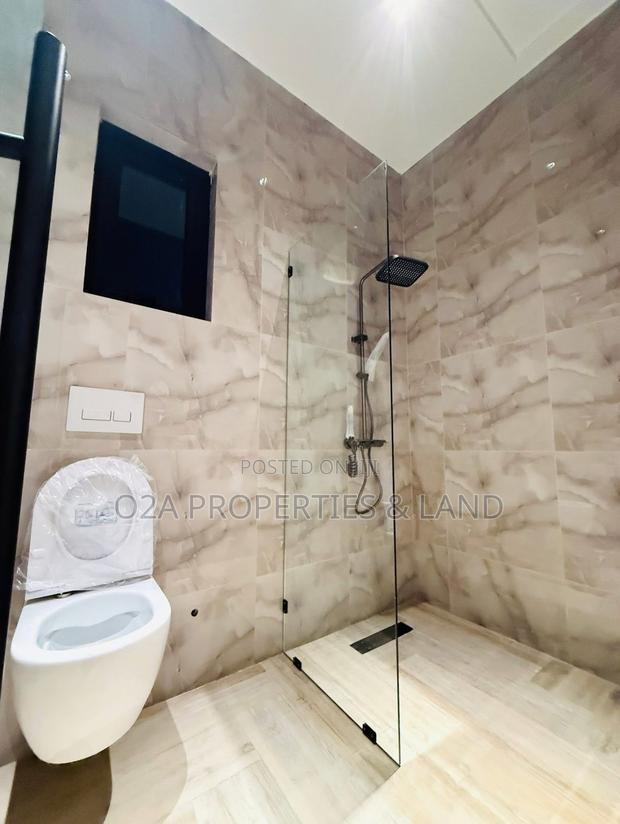 4bdrm House in Pokuase – Kwabenya, Ga East Municipal for sale photo 10