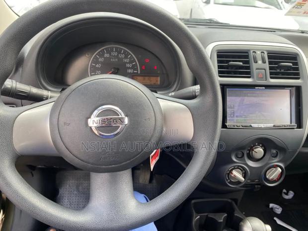 Nissan March 1.2 FWD 2014 Green