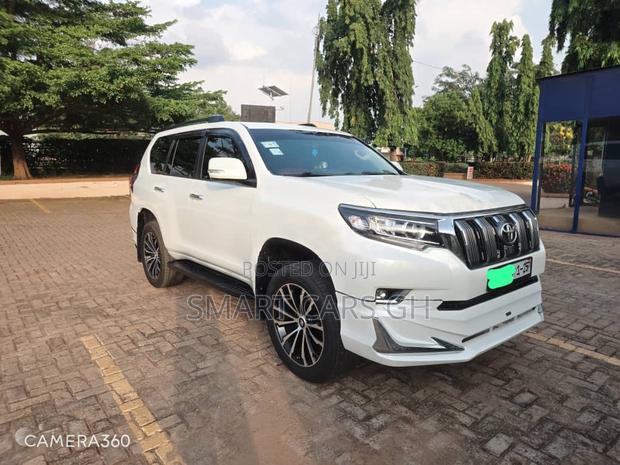 Toyota Land Cruiser Prado 2013 White