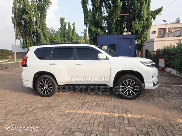 Toyota Land Cruiser Prado 2013 White