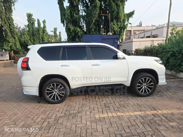 Toyota Land Cruiser Prado 2013 White