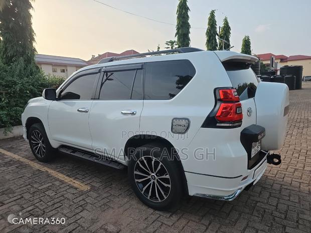Toyota Land Cruiser Prado 2013 White