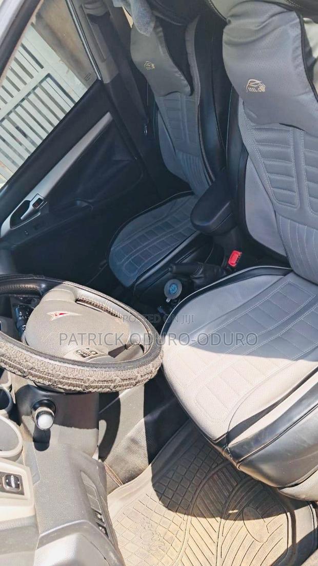 Pontiac Vibe 1.8L 2010 White