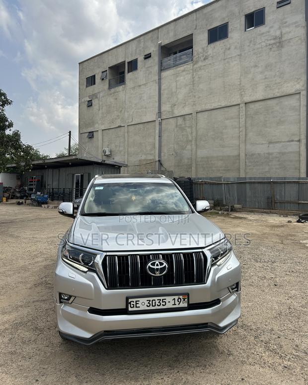 Toyota Land Cruiser Prado 2019 Gray