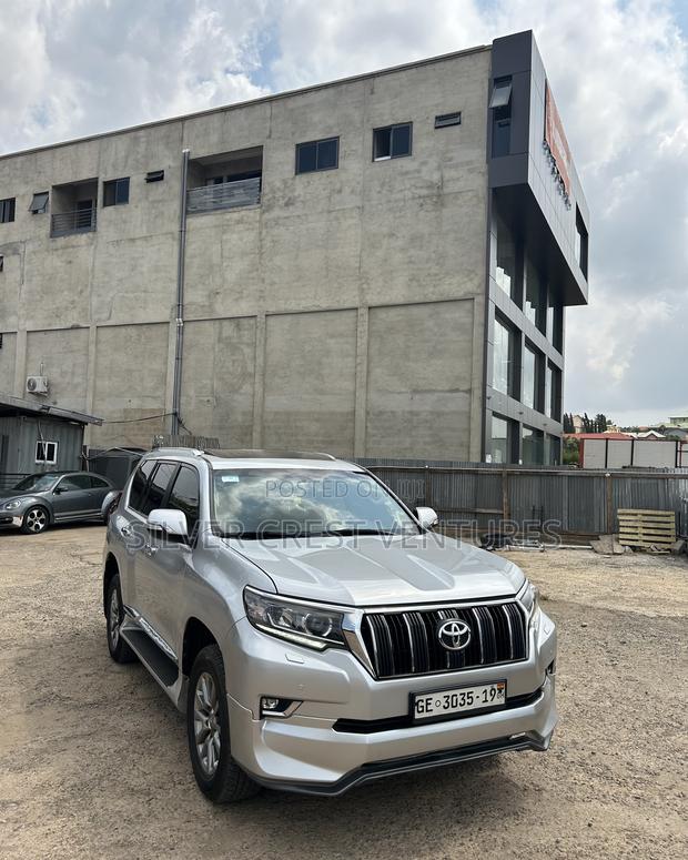Toyota Land Cruiser Prado 2019 Gray