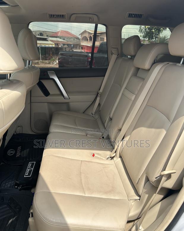 Toyota Land Cruiser Prado 2019 Gray