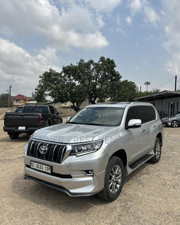 Toyota Land Cruiser Prado 2019 Gray