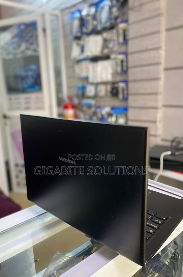 Laptop Medion Akoya E7419 8GB Intel SSD 128GB photo 2