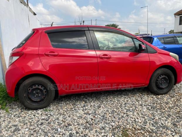 Toyota Vitz 2013 Red