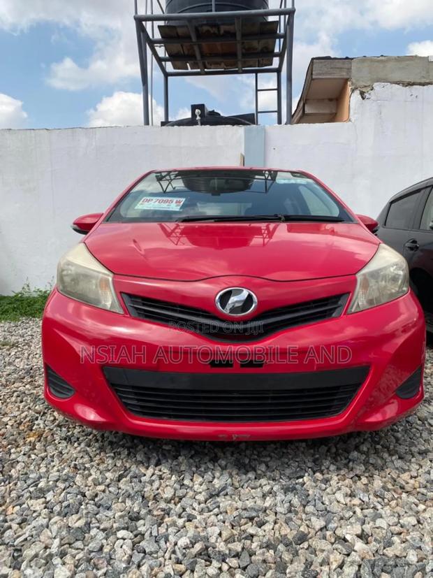 Toyota Vitz 2013 Red