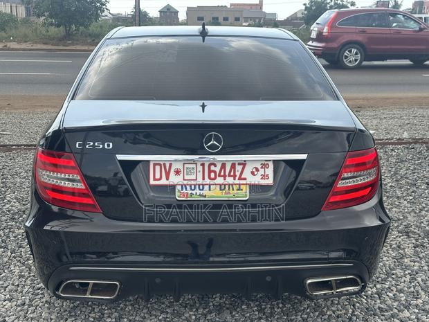 Mercedes-Benz C250 2014 Black