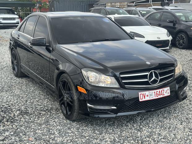 Mercedes-Benz C250 2014 Black