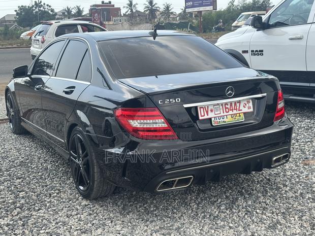 Mercedes-Benz C250 2014 Black